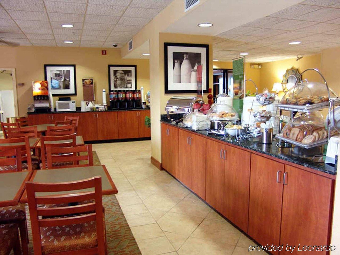 Hampton Inn Mobile-I-10/Bellingrath Gardens Tillmans Corner Restaurace fotografie